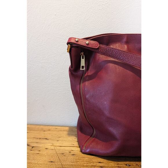 Varriale Dark Red Italian Leather Double Front Gold Zipper Bucket Shoulder Bag - Picture 7 of 15